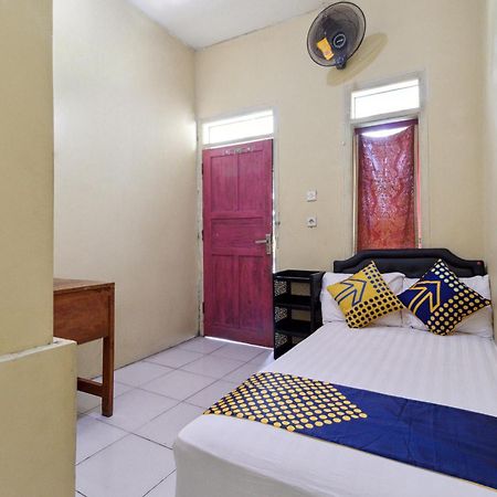 Spot On 92832 Al Mahira Syariah Majalengka Exterior foto