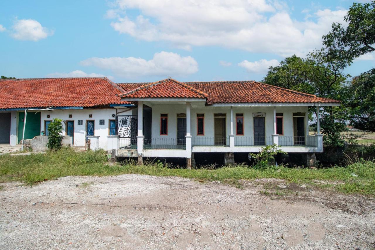 Spot On 92832 Al Mahira Syariah Majalengka Exterior foto