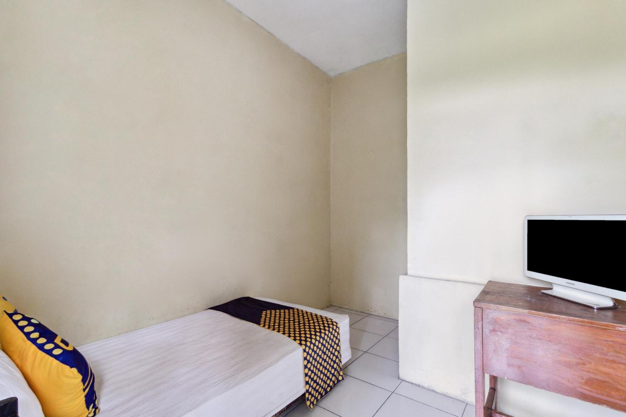 Spot On 92832 Al Mahira Syariah Majalengka Exterior foto