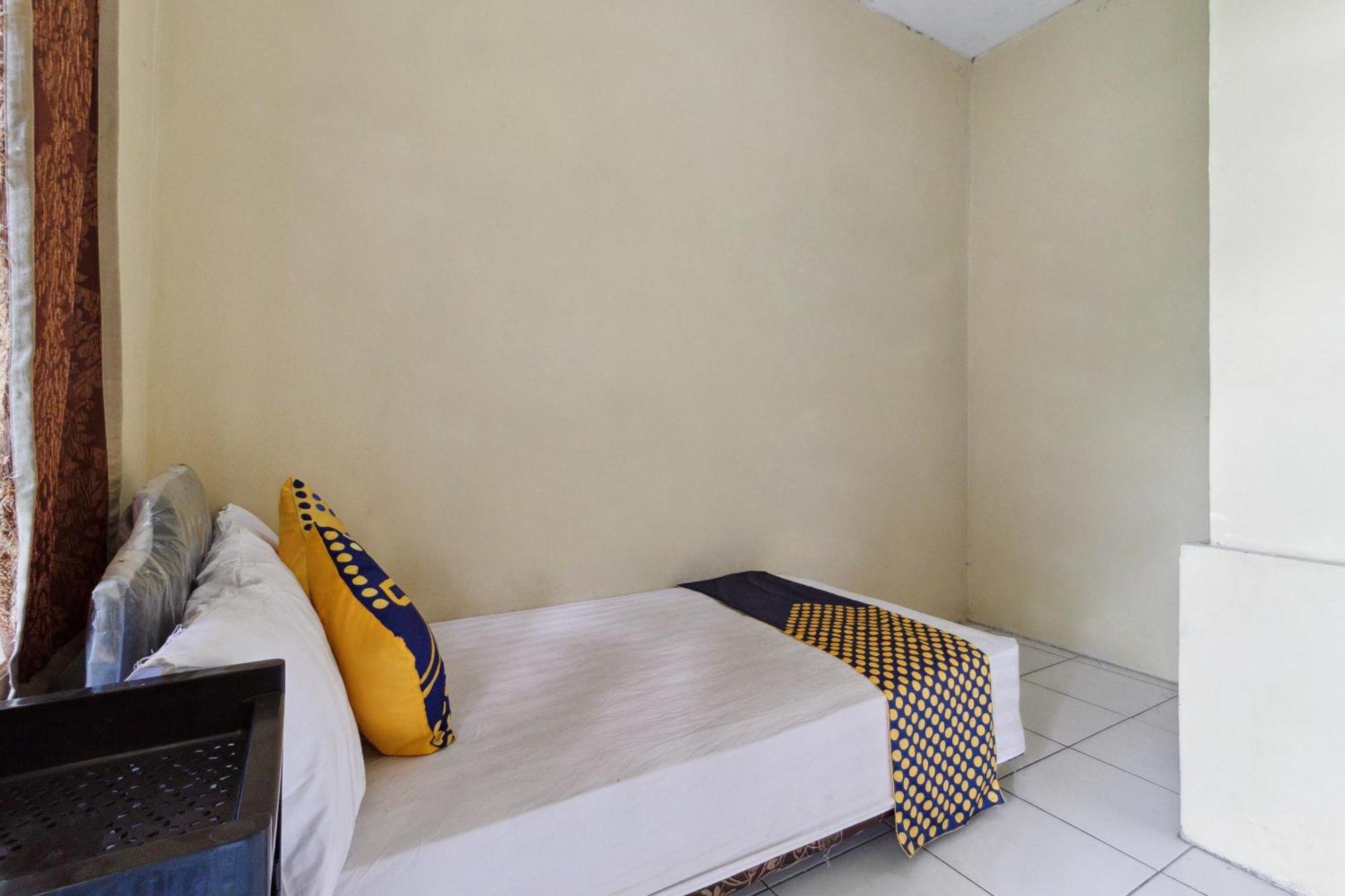Spot On 92832 Al Mahira Syariah Majalengka Exterior foto
